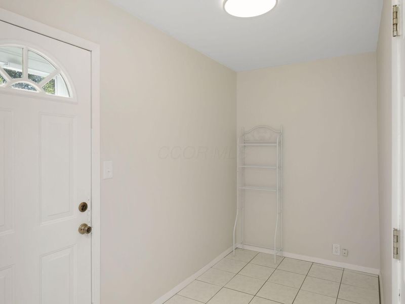 5467 Roche Drive, Columbus, OH 43229 Photo 13