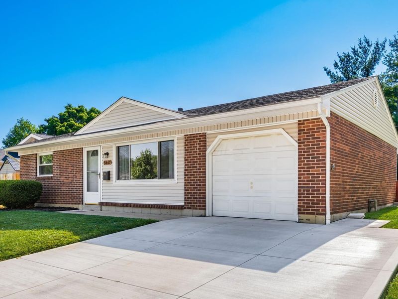 5467 Roche Drive, Columbus, OH 43229 Photo 2