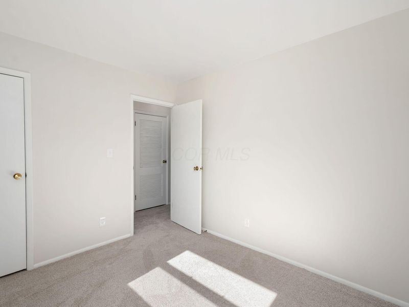 5467 Roche Drive, Columbus, OH 43229 Photo 21