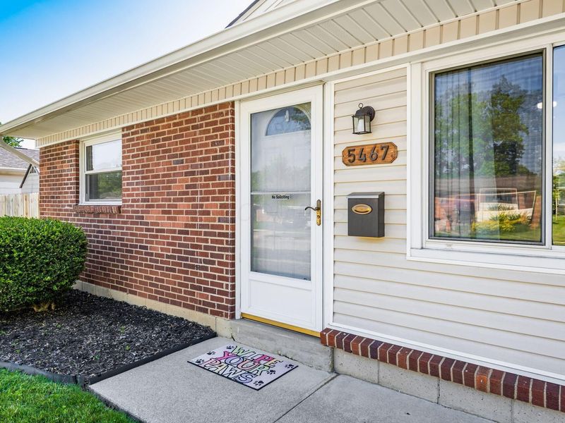 5467 Roche Drive, Columbus, OH 43229 Photo 3