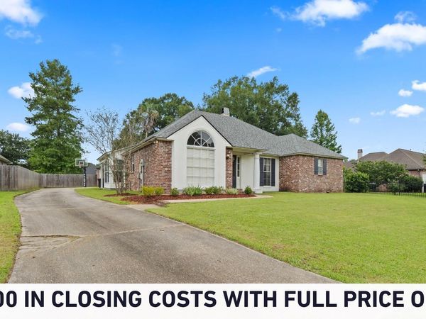 6214 Riverine Dr, Baton Rouge, LA 70820