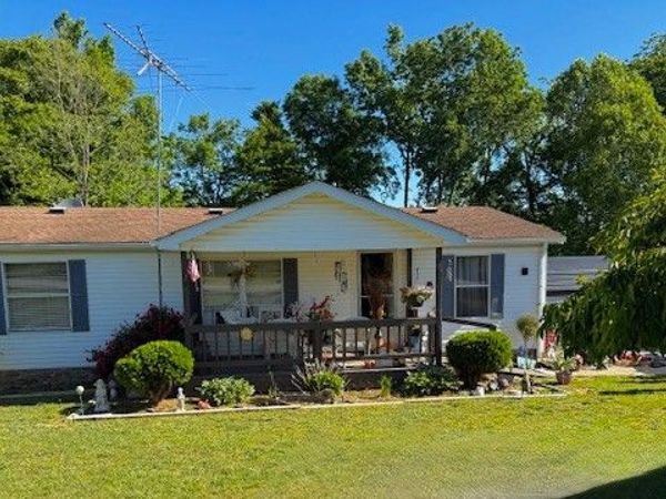 428 Pointe Ln , Lafayette, TN 37083