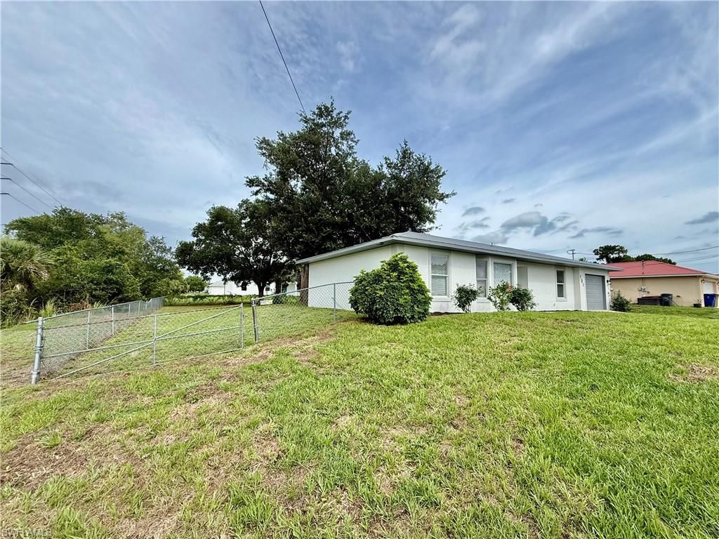101 Curtis Ave N, Lehigh Acres, FL 33971 Photo
