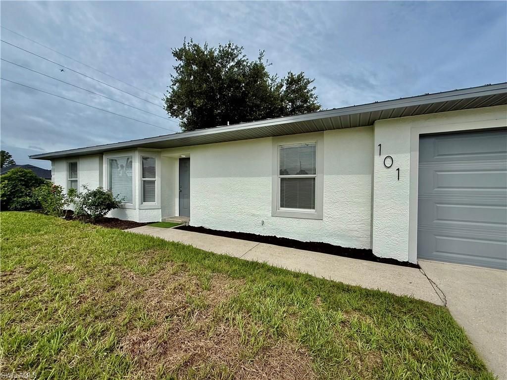 101 Curtis Ave N, Lehigh Acres, FL 33971 Photo