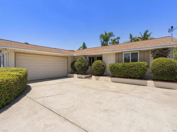 4872 MOUNT ALMAGOSA DR , San Diego, CA 92111