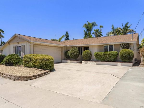 4872 MOUNT ALMAGOSA DR , San Diego, CA 92111