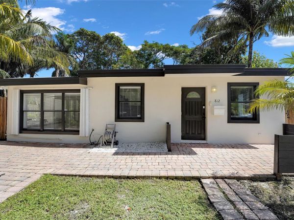 812 NE 4th Avenue, Pompano Beach, FL 33060