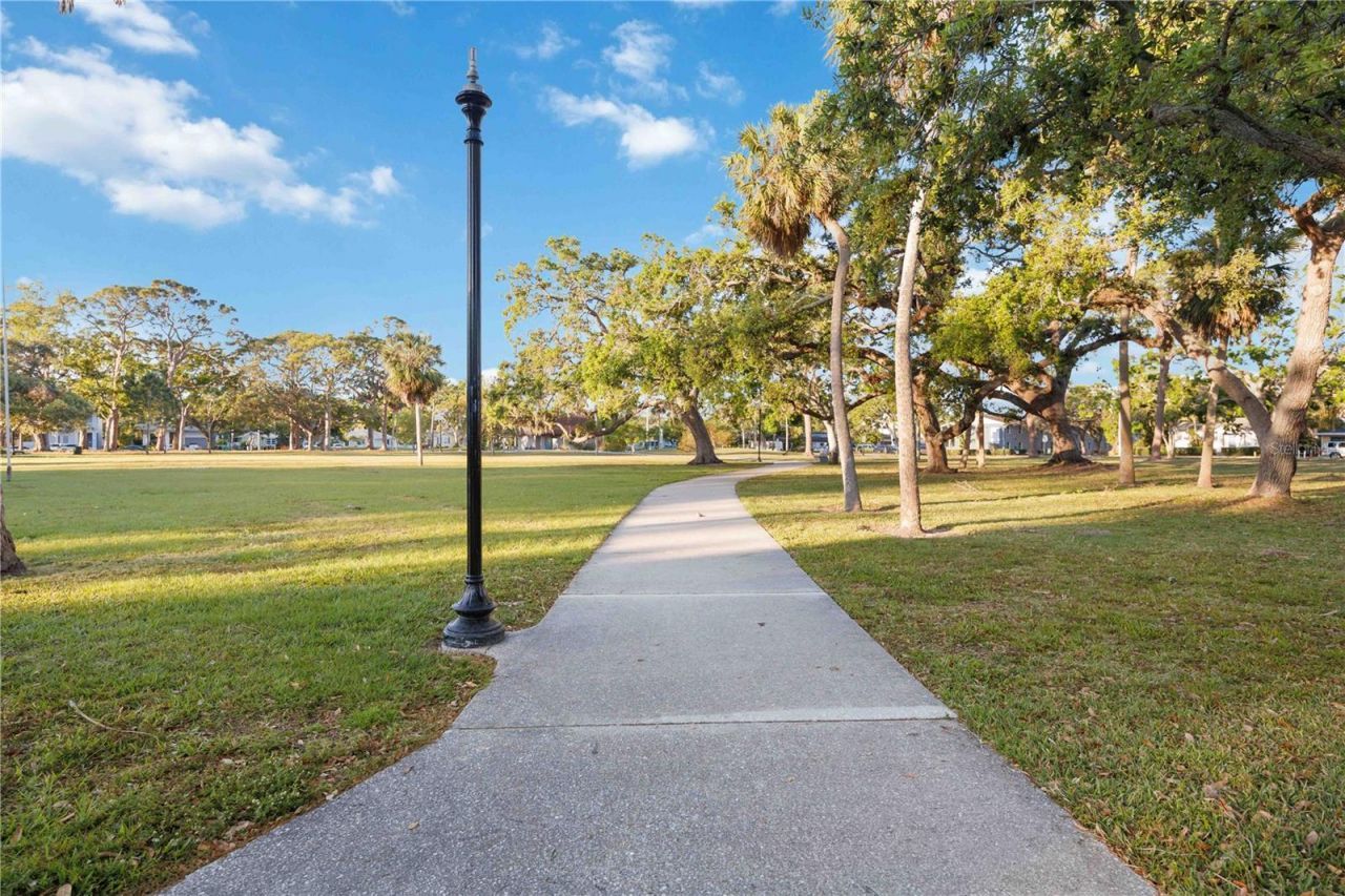 1743 8th Street , Sarasota, FL 34236 Photo