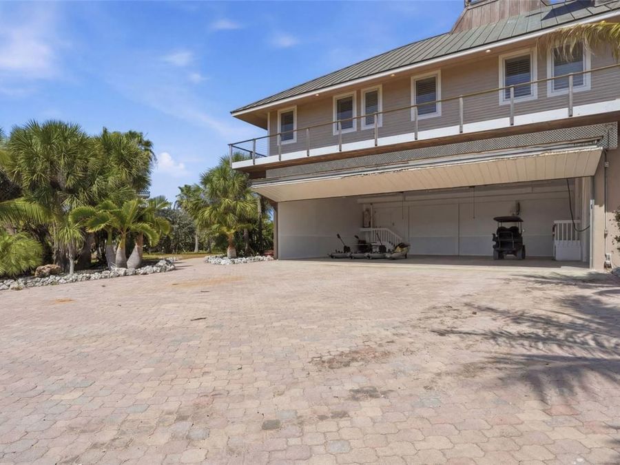 Property Image 100