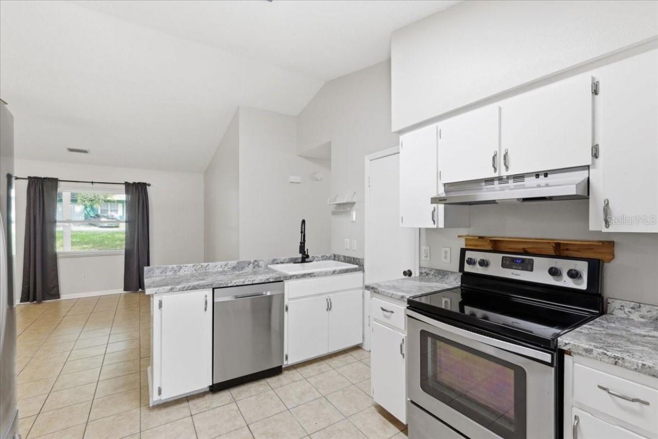 43 Lake Jackson Drive, Mascotte, FL 34753 Photo