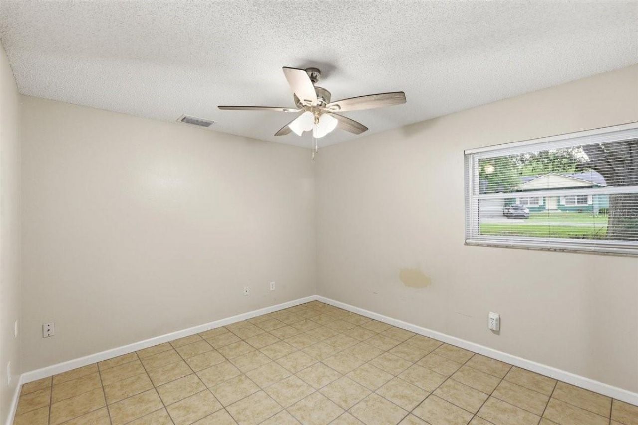 43 Lake Jackson Drive, Mascotte, FL 34753 Photo