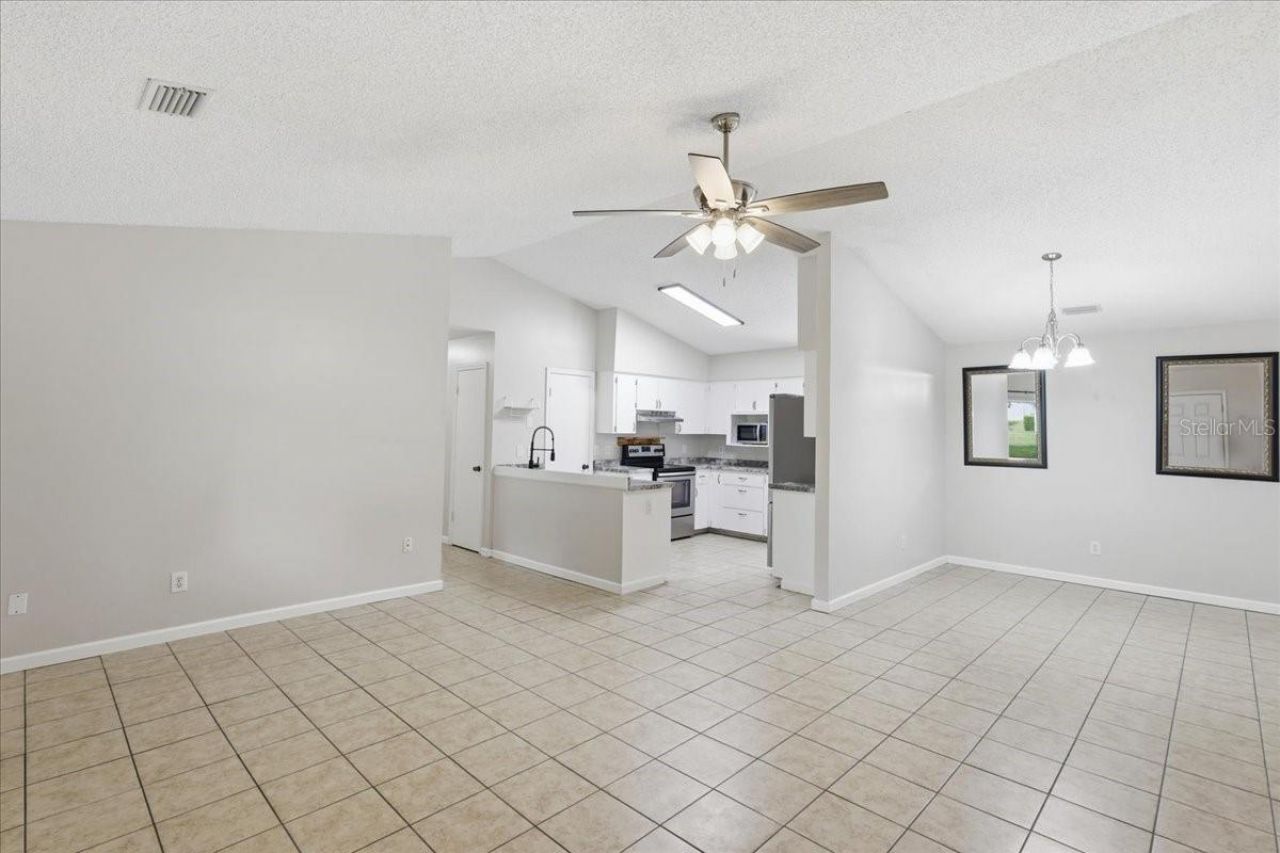 43 Lake Jackson Drive, Mascotte, FL 34753 Photo