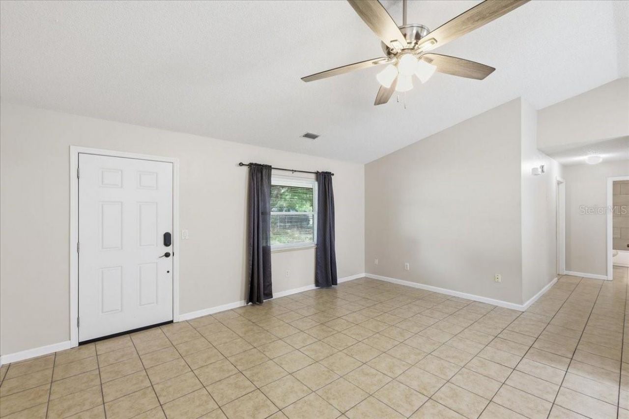 43 Lake Jackson Drive, Mascotte, FL 34753 Photo
