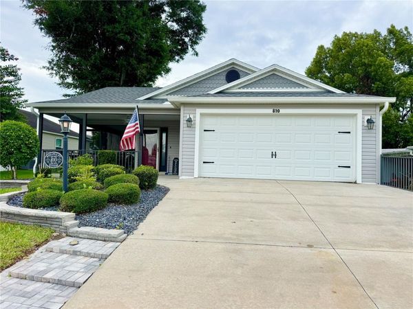 810 ROSEAPPLE AVENUE , LADY LAKE, FL 32159