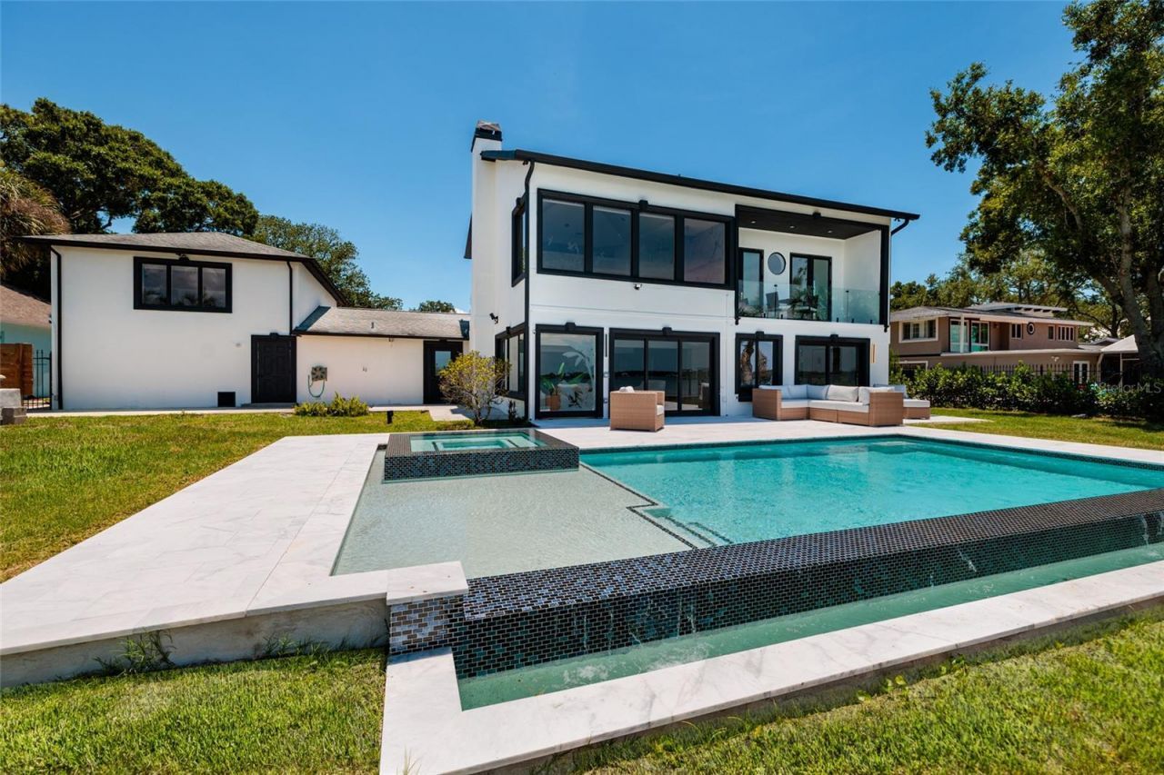 412 Shore Drive E, Oldsmar, FL 34677 Photo