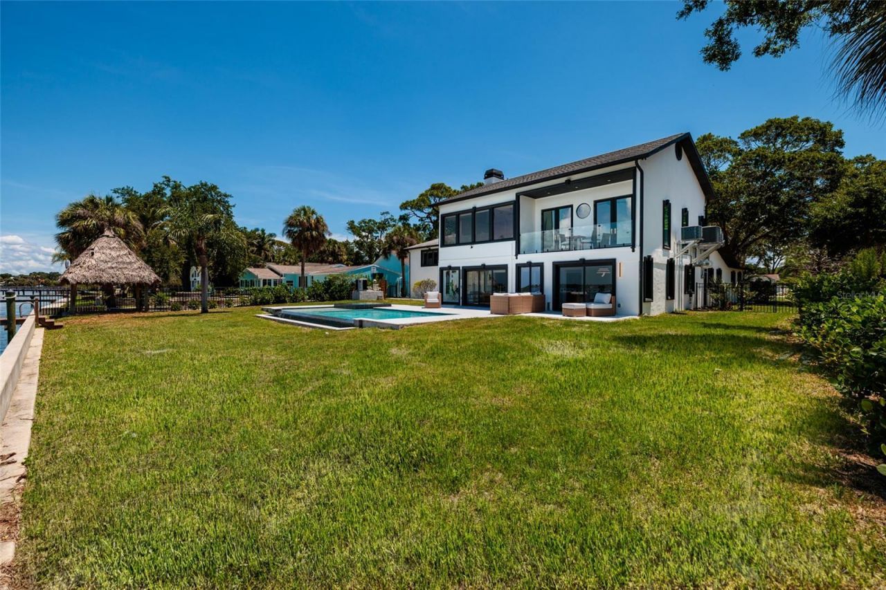 412 Shore Drive E, Oldsmar, FL 34677 Photo