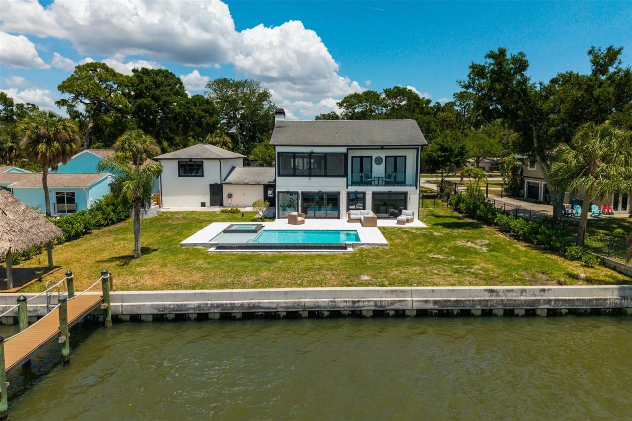 412 Shore Drive E, Oldsmar, FL 34677 Photo