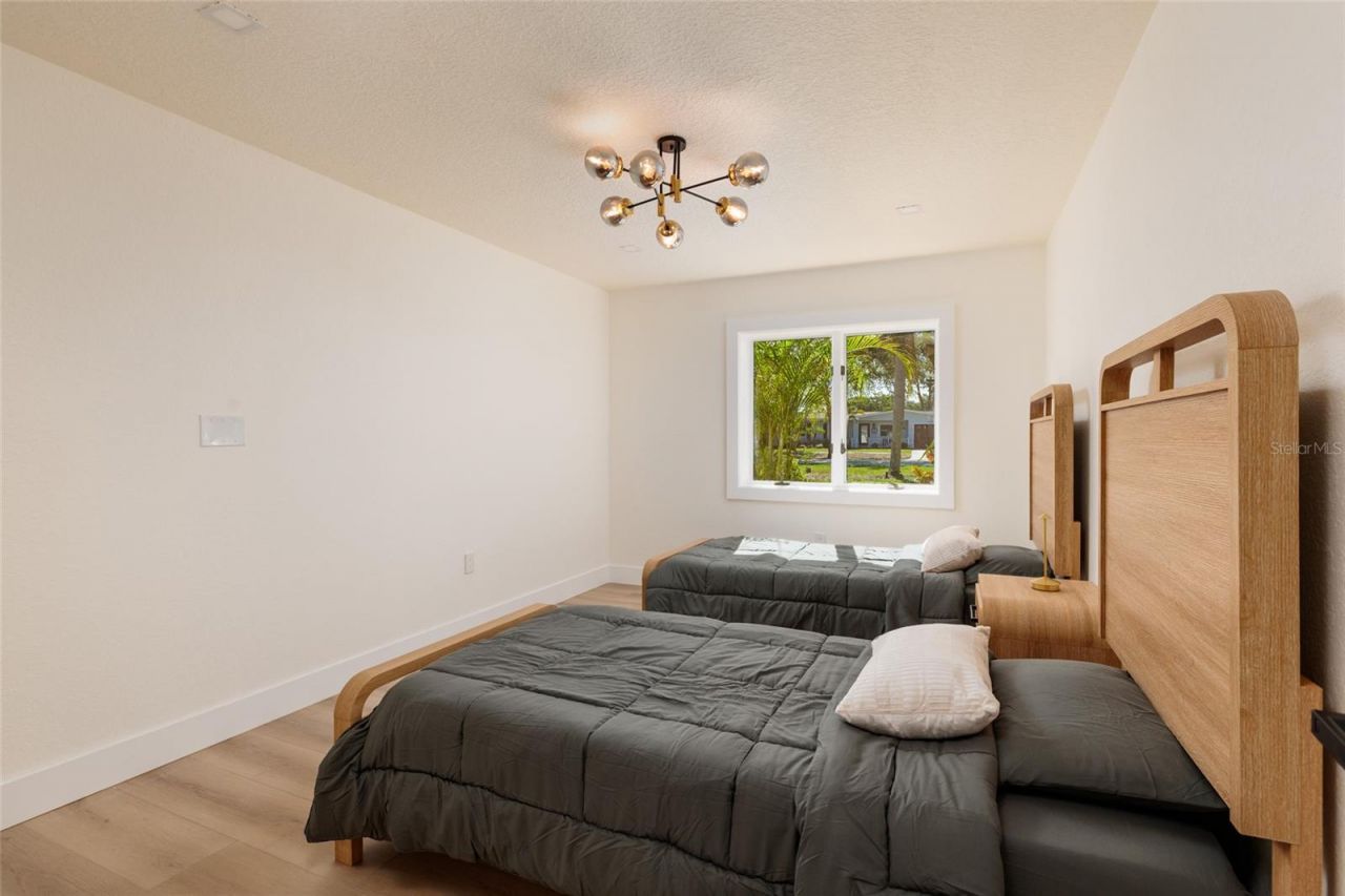 412 Shore Drive E, Oldsmar, FL 34677 Photo