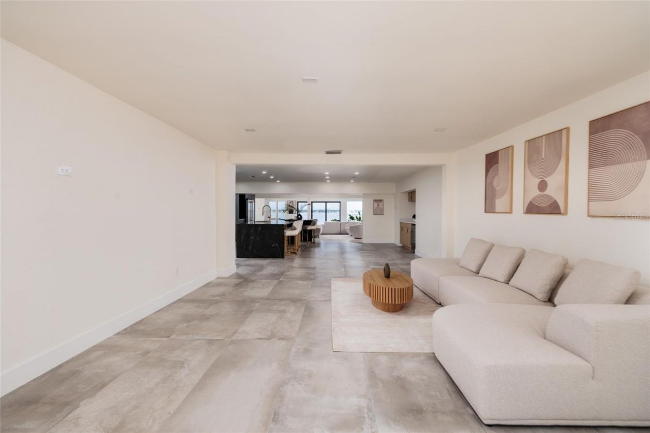 412 Shore Drive E, Oldsmar, FL 34677 Photo