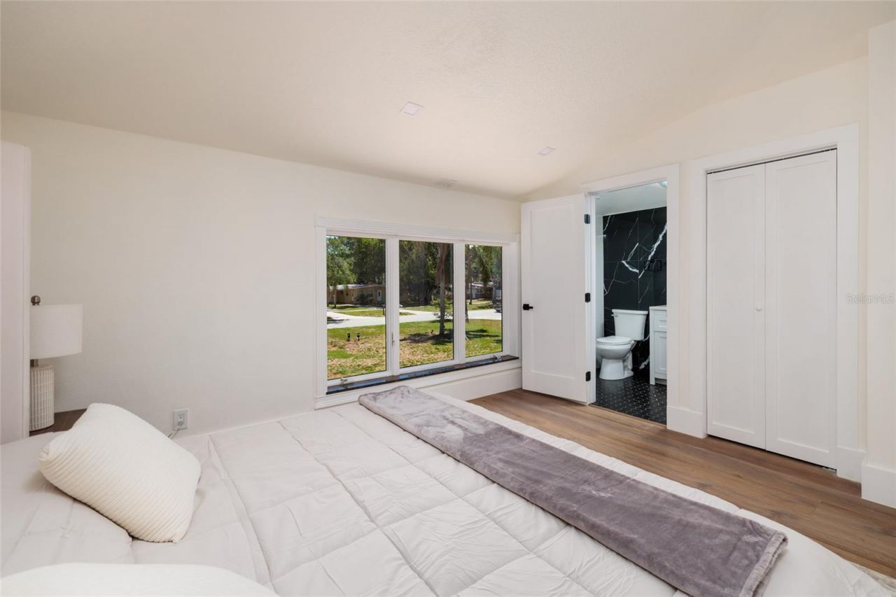 412 Shore Drive E, Oldsmar, FL 34677 Photo