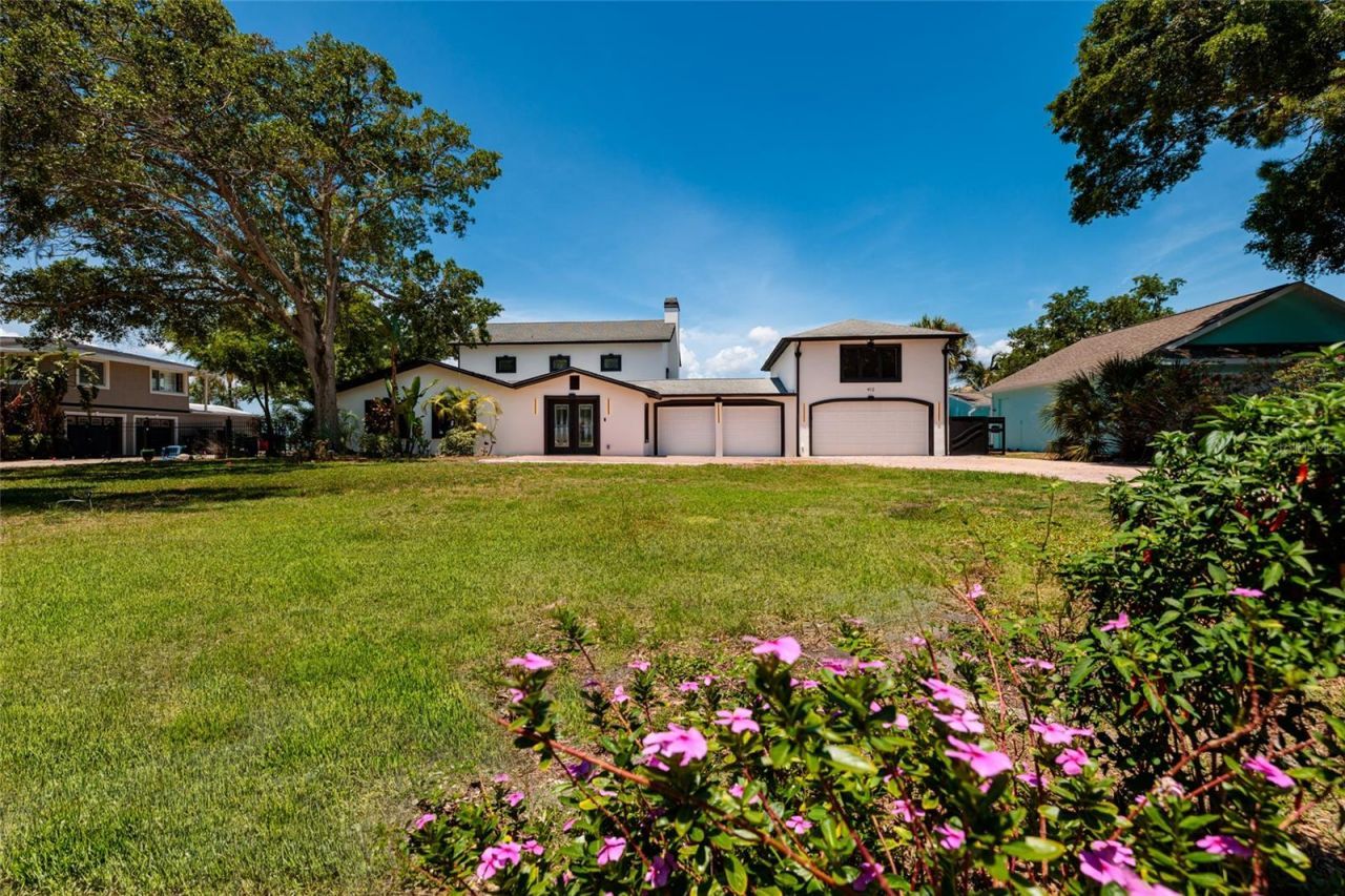 412 Shore Drive E, Oldsmar, FL 34677 Photo