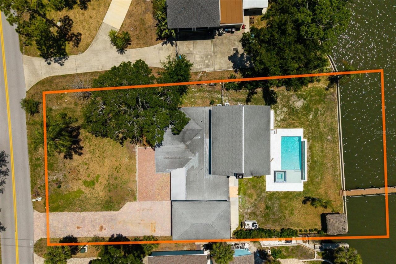 412 Shore Drive E, Oldsmar, FL 34677 Photo