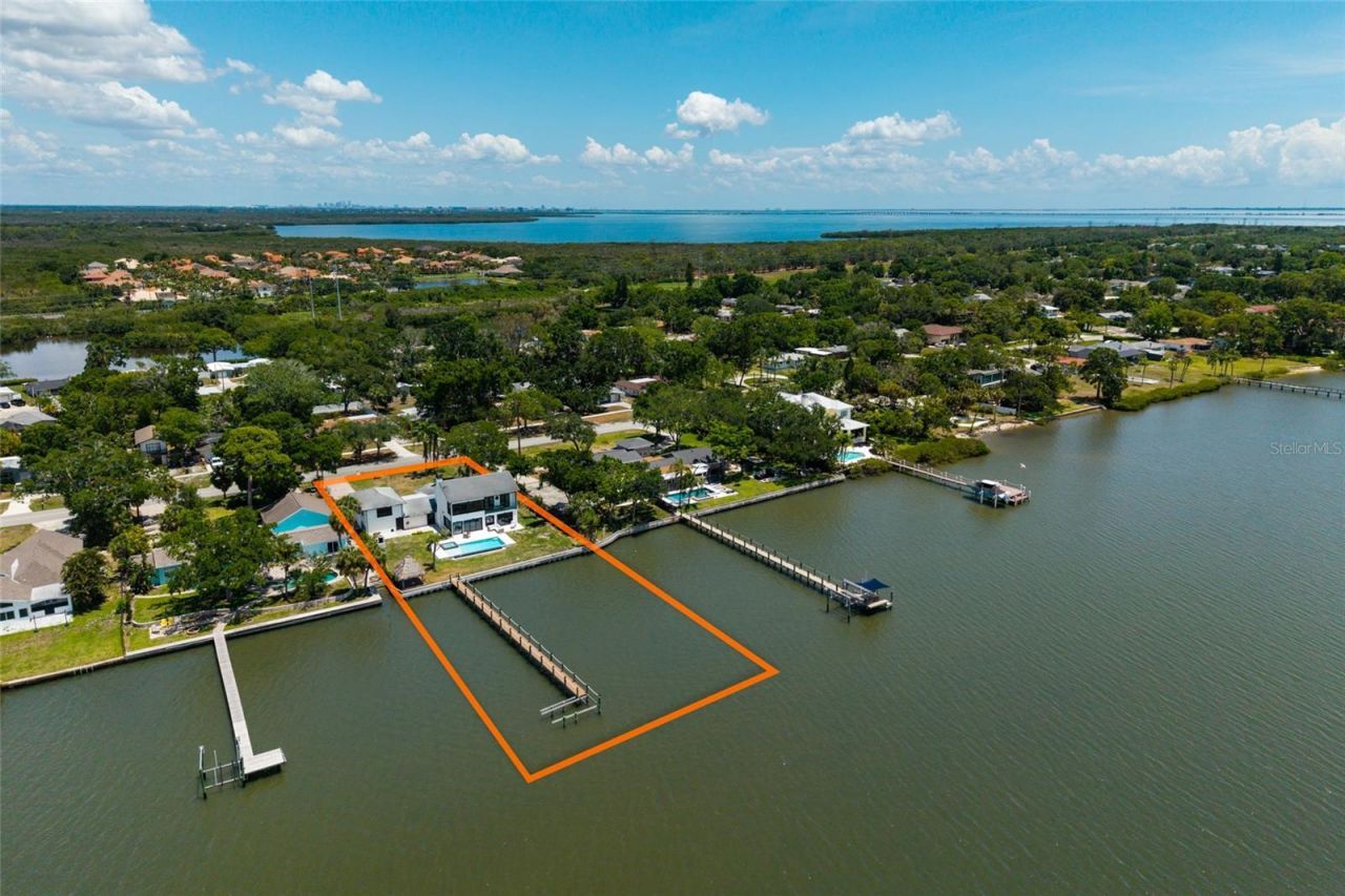412 Shore Drive E, Oldsmar, FL 34677 Photo