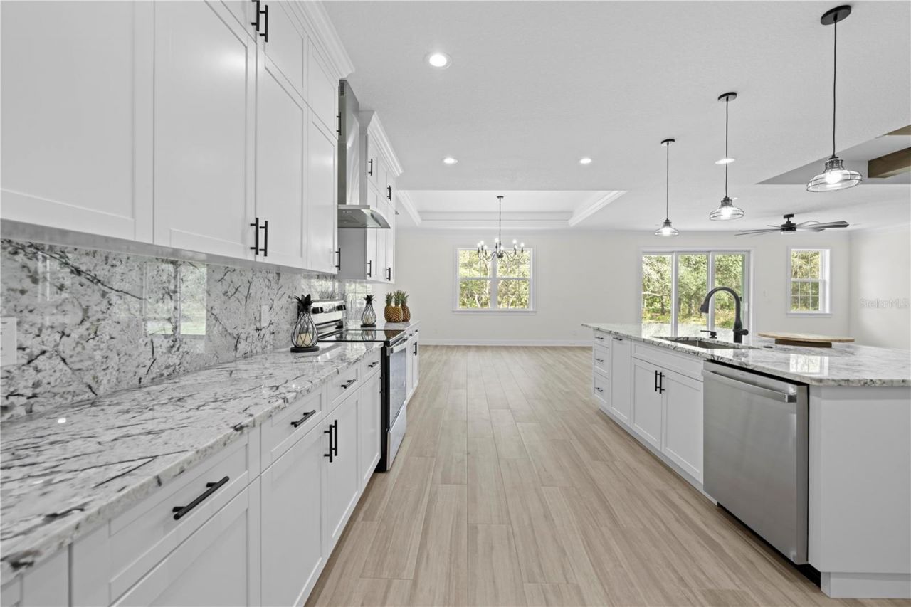 18130 Parrot Road , Weeki Wachee, FL 34614 Photo