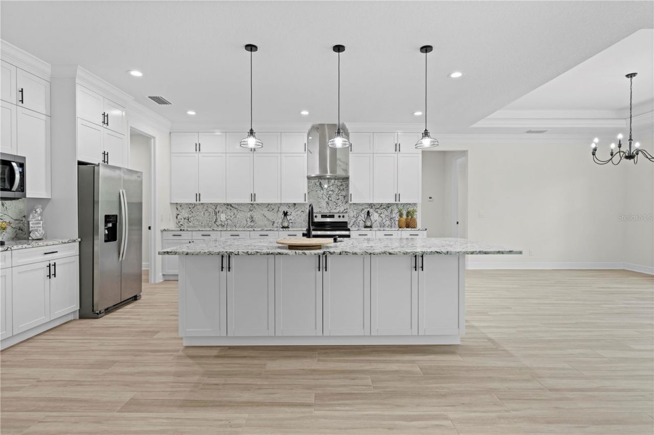 18130 Parrot Road , Weeki Wachee, FL 34614 Photo