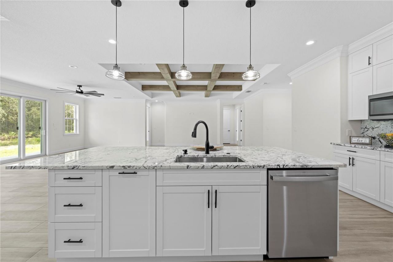 18130 Parrot Road , Weeki Wachee, FL 34614 Photo