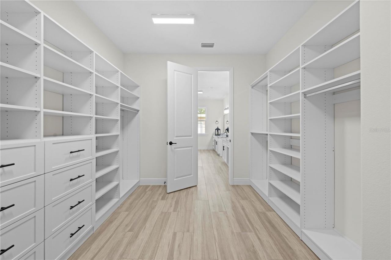 18130 Parrot Road , Weeki Wachee, FL 34614 Photo