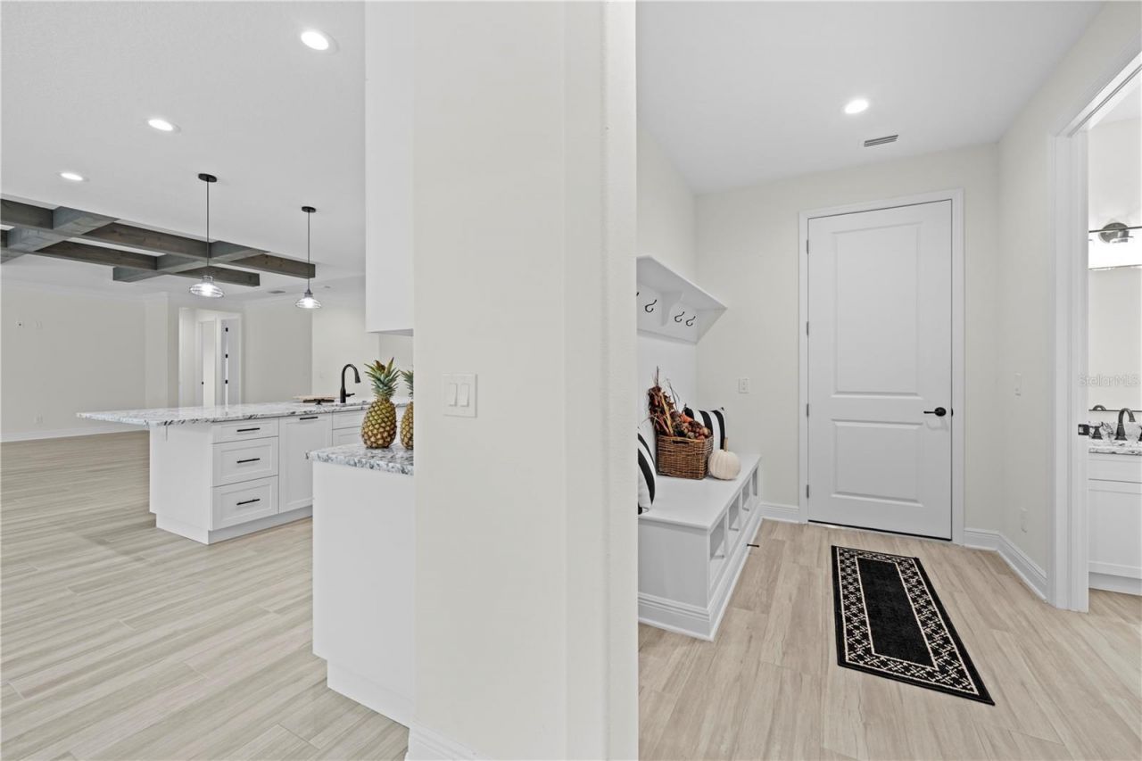 18130 Parrot Road , Weeki Wachee, FL 34614 Photo