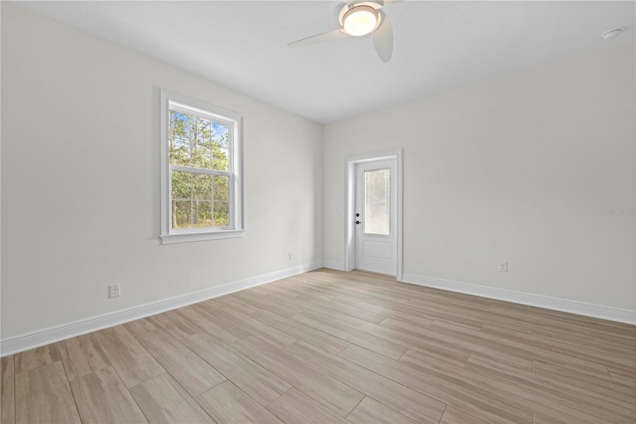 18130 Parrot Road , Weeki Wachee, FL 34614 Photo