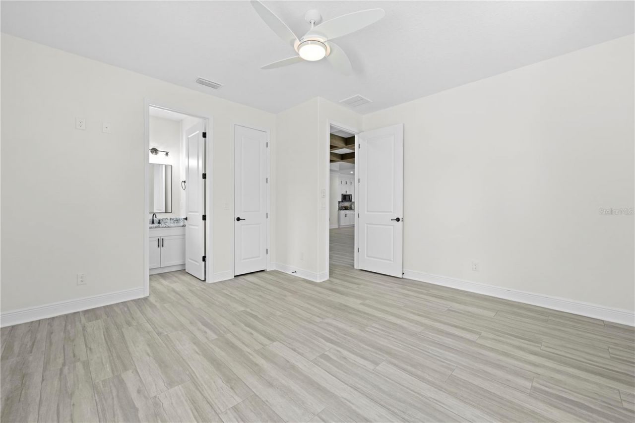 18130 Parrot Road , Weeki Wachee, FL 34614 Photo