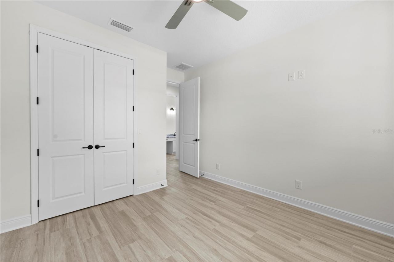 18130 Parrot Road , Weeki Wachee, FL 34614 Photo