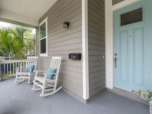 224 NE JEFFERSON CIRCLE N, ST PETERSBURG, FL 33702
