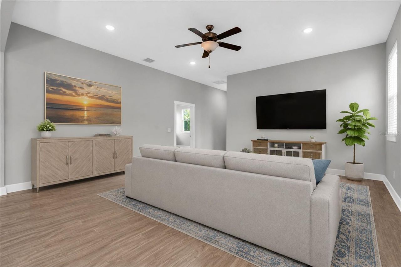224 NE Jefferson Circle N, Saint Petersburg, FL 33702 Photo