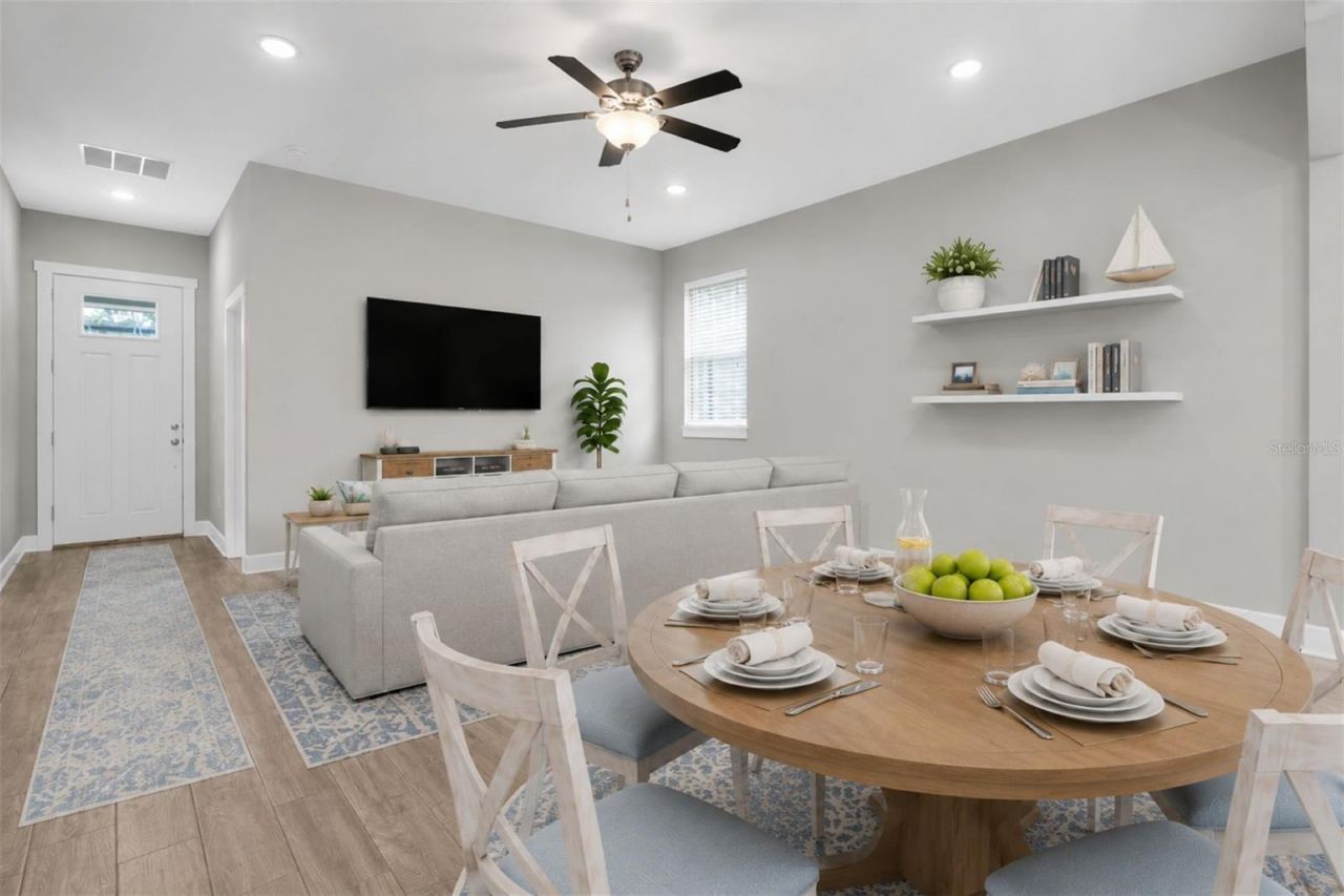224 NE Jefferson Circle N, Saint Petersburg, FL 33702 Photo