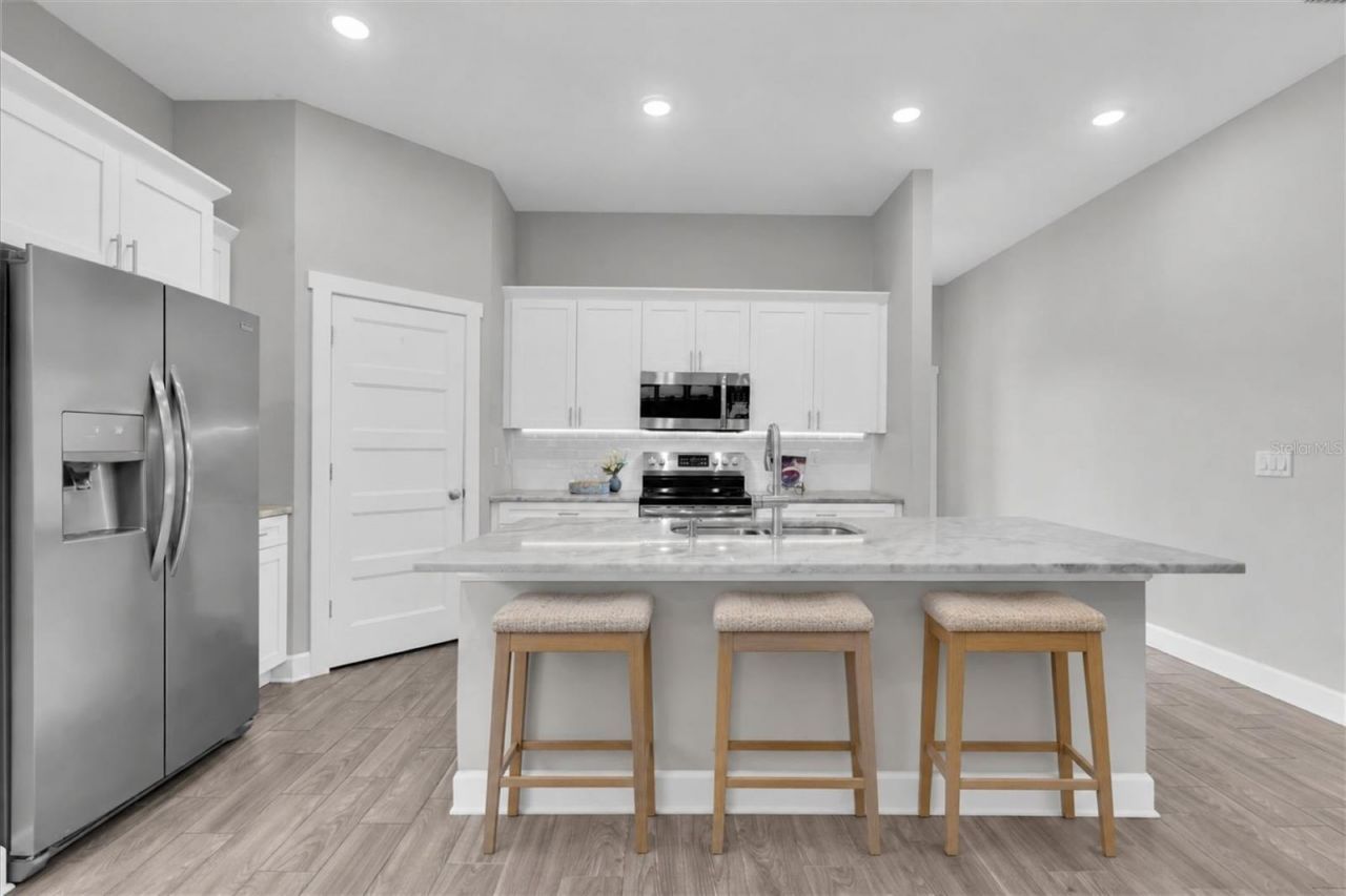 224 NE Jefferson Circle N, Saint Petersburg, FL 33702 Photo