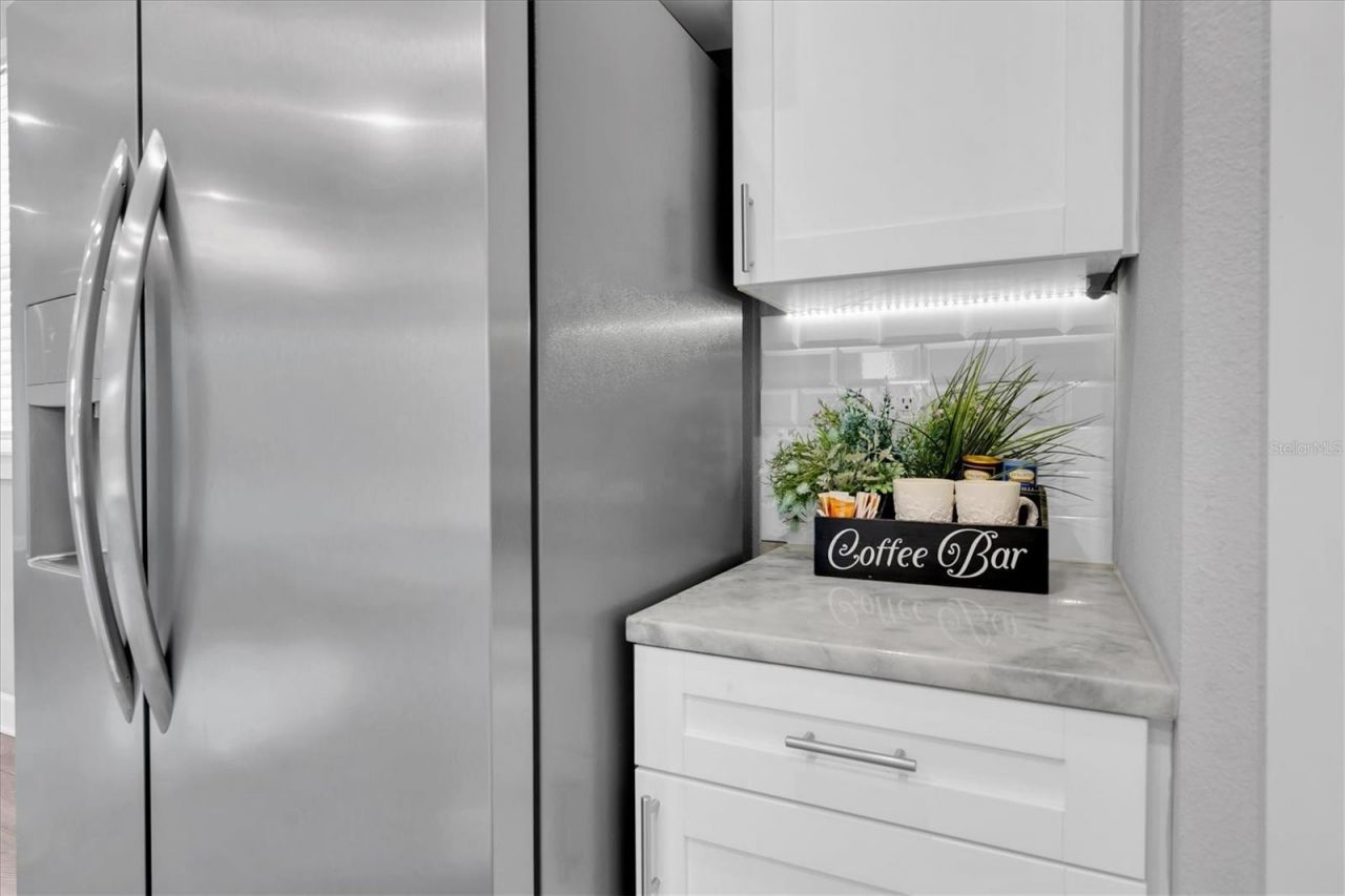 224 NE Jefferson Circle N, Saint Petersburg, FL 33702 Photo