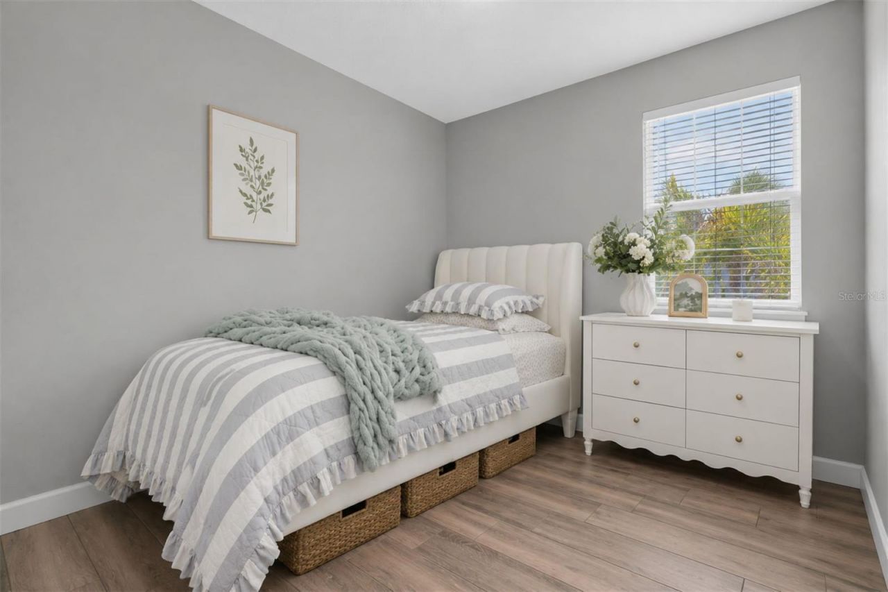 224 NE Jefferson Circle N, Saint Petersburg, FL 33702 Photo