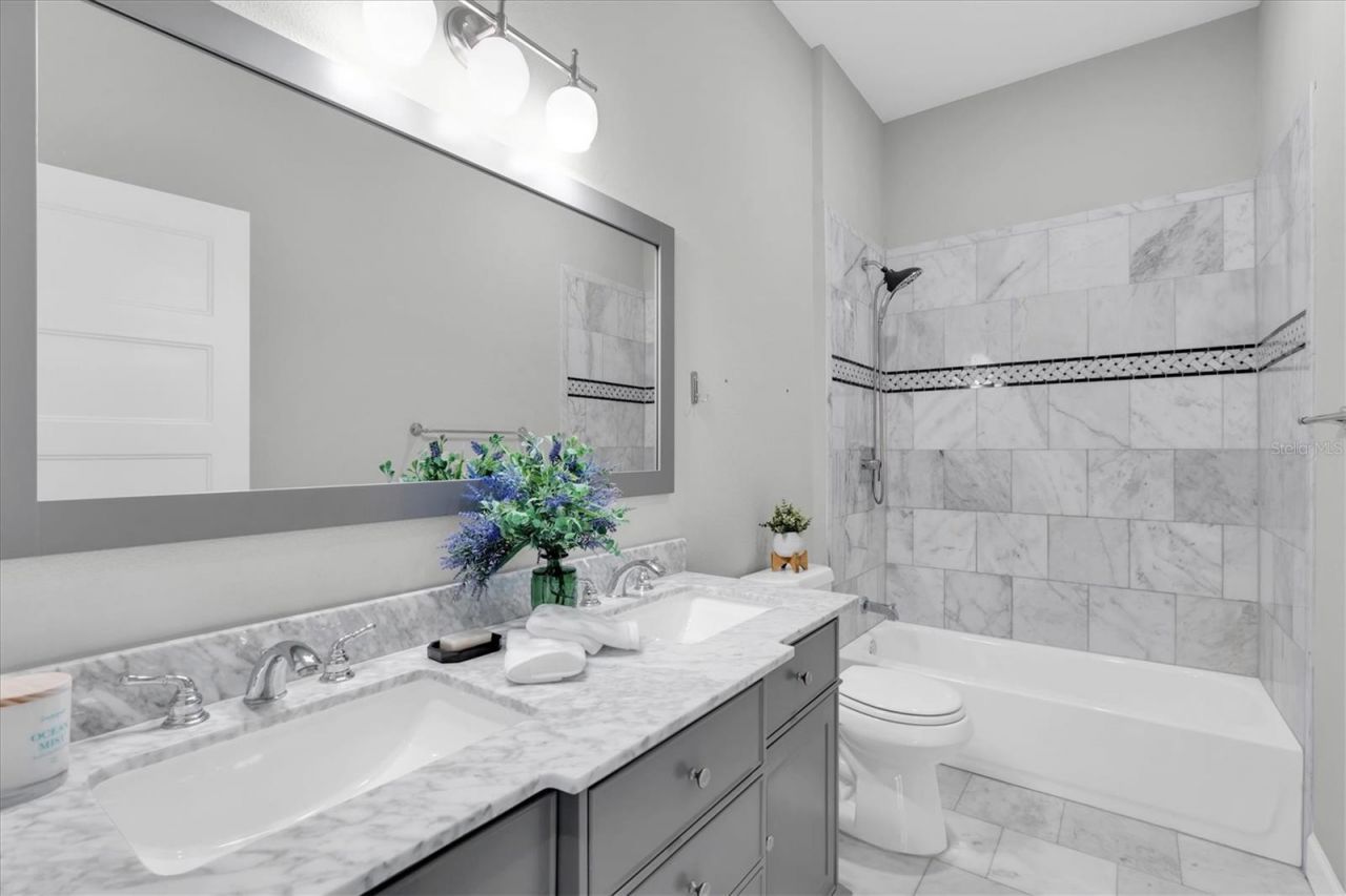 224 NE Jefferson Circle N, Saint Petersburg, FL 33702 Photo