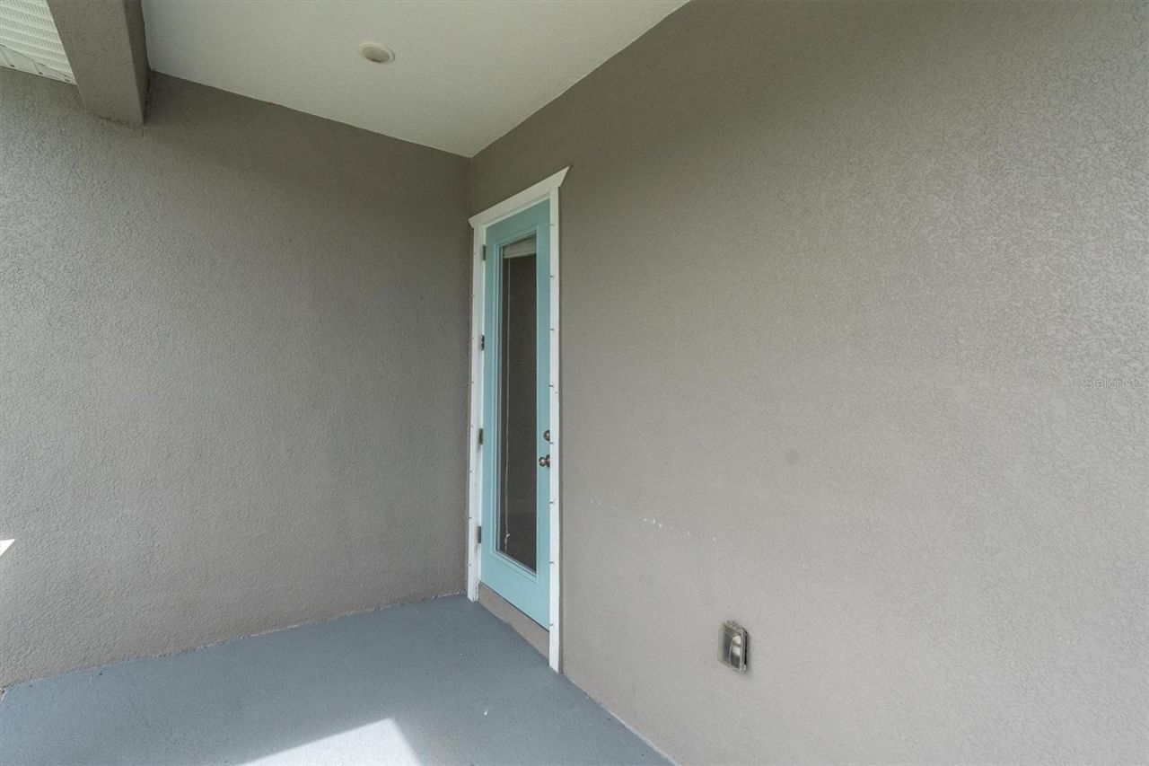 224 NE Jefferson Circle N, Saint Petersburg, FL 33702 Photo