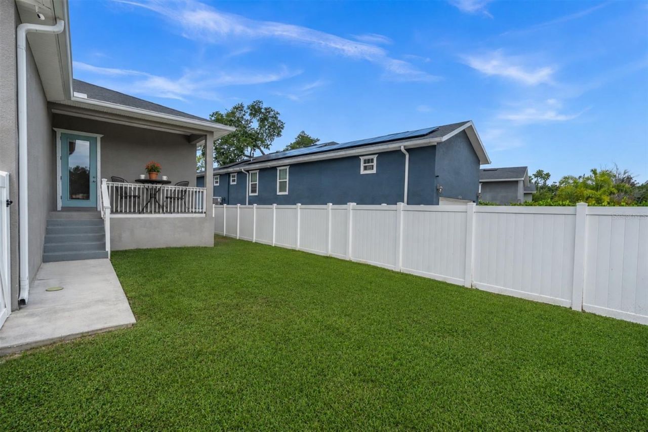 224 NE Jefferson Circle N, Saint Petersburg, FL 33702 Photo