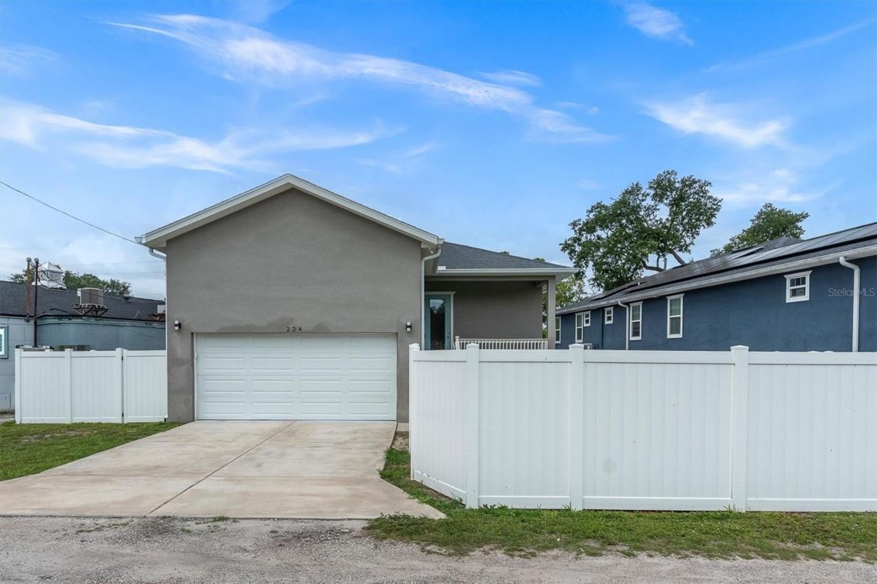 224 NE Jefferson Circle N, Saint Petersburg, FL 33702 Photo