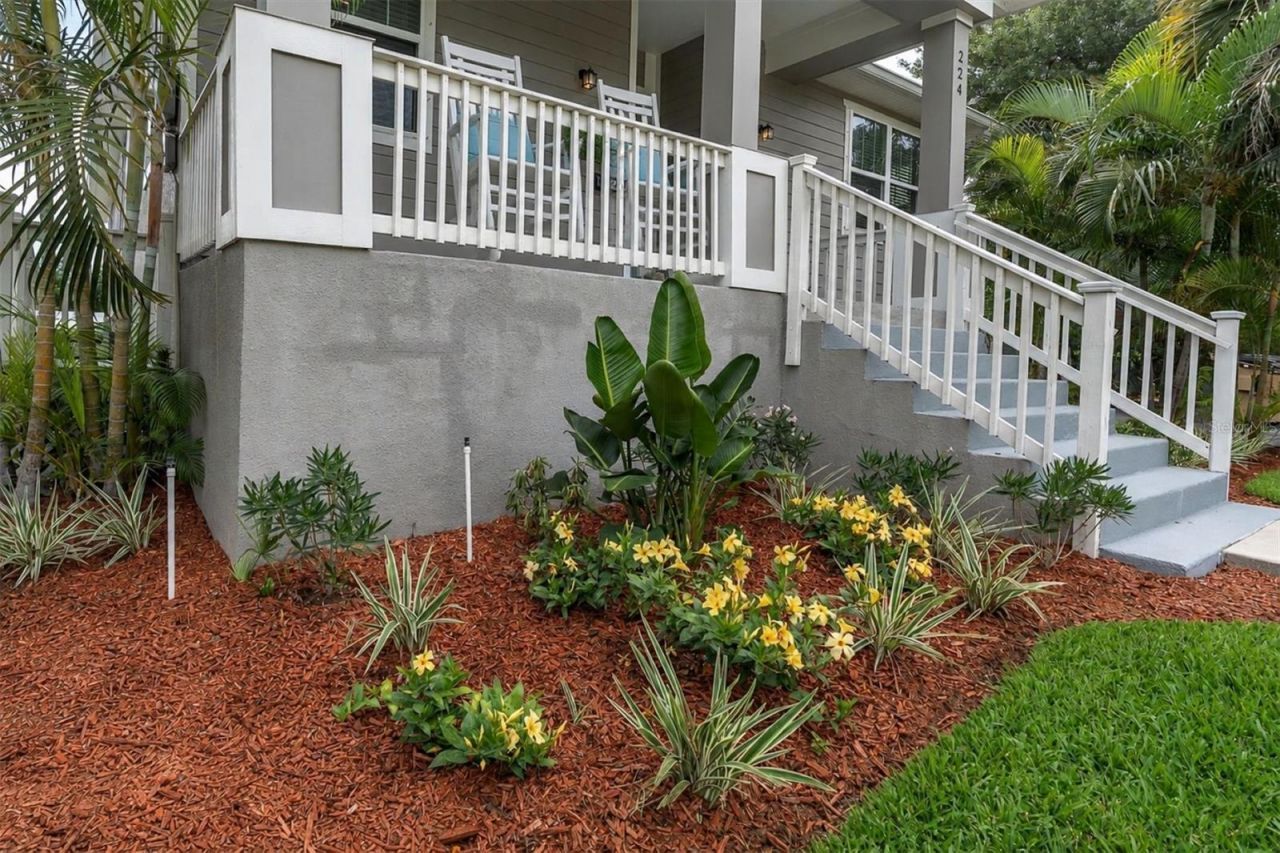 224 NE Jefferson Circle N, Saint Petersburg, FL 33702 Photo