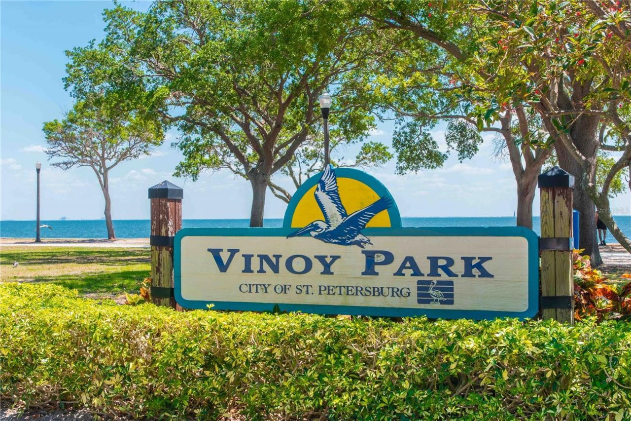 224 NE Jefferson Circle N, Saint Petersburg, FL 33702 Photo