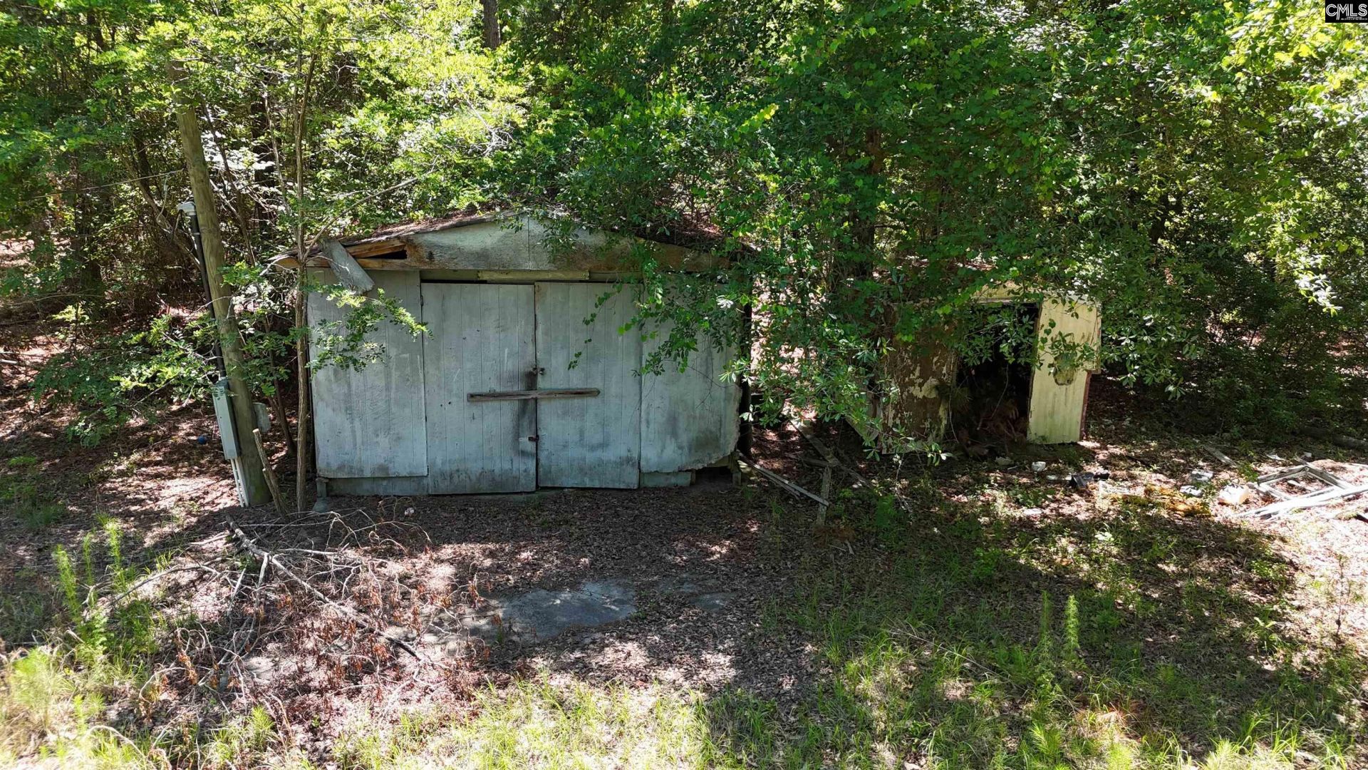 283 Cook Road  Photo 4
