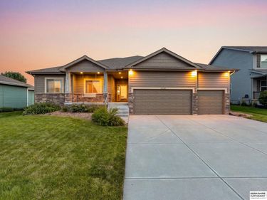 21315 Blackstone Circle, Gretna, NE 68028