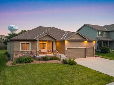 21315 Blackstone Circle, Gretna, NE 68028